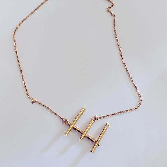 Jewelry - Monogrammed E sideways necklace